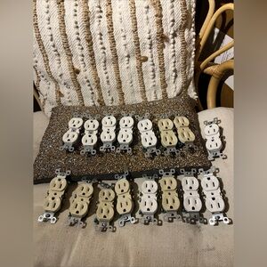 Leviton 15 Amp Residential Grade Grounding Duplex Outlet | Ivory | Lot Of 15